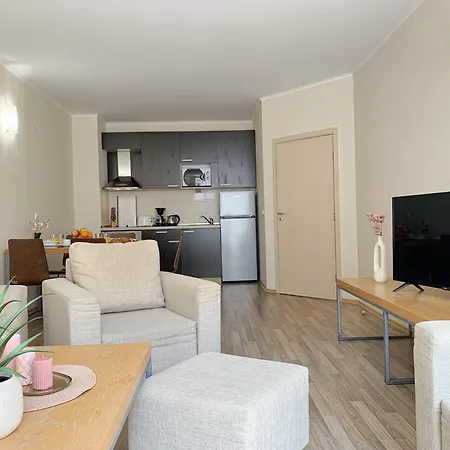 Beachfront Sea View & 5 Swimming Pools Apartamento Obzor
