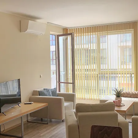 Apartment Beachfront Sea View & 5 Swimming Pools Obsor