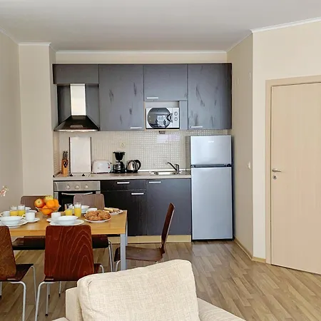 Apartment Beachfront Sea View & 5 Swimming Pools *
