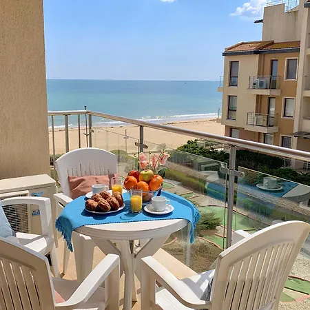 Beachfront Sea View & 5 Swimming Pools Apartamento Obzor