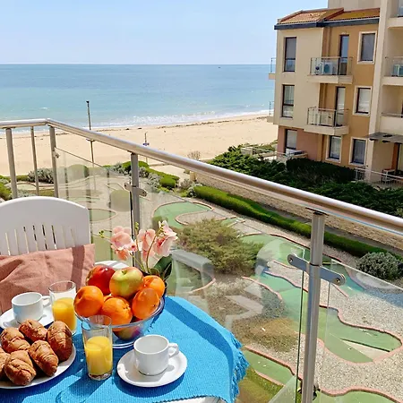 Beachfront Sea View & 5 Swimming Pools Apartment Obsor