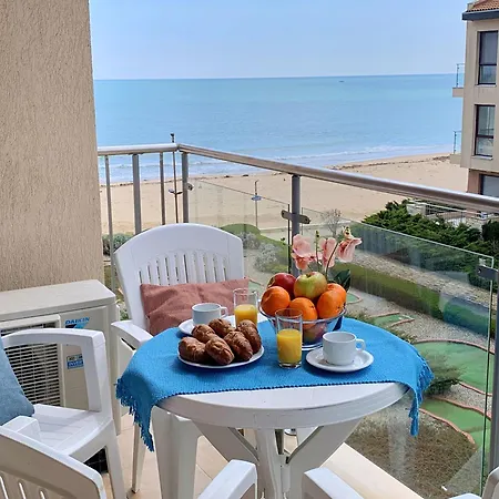 Beachfront Sea View & 5 Swimming Pools * Obzor