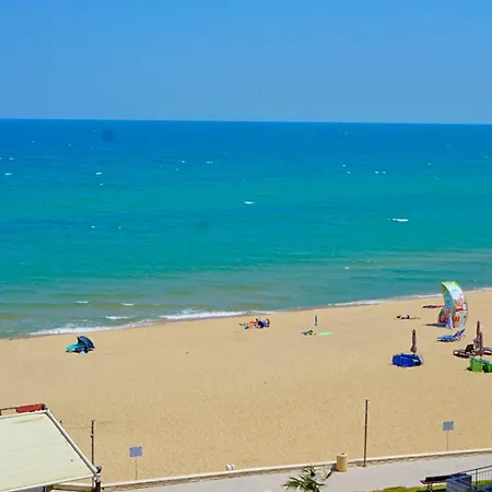 Beachfront Sea View & 5 Swimming Pools Apartment *