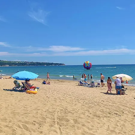 Apartamento Beachfront Sea View & 5 Swimming Pools Obzor