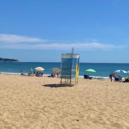 Apartment Beachfront Sea View & 5 Swimming Pools Obsor