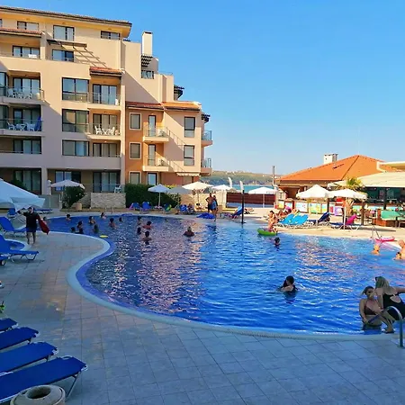 Beachfront Sea View & 5 Swimming Pools *