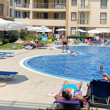 Beachfront Sea View & 5 Swimming Pools Apartamento Obzor